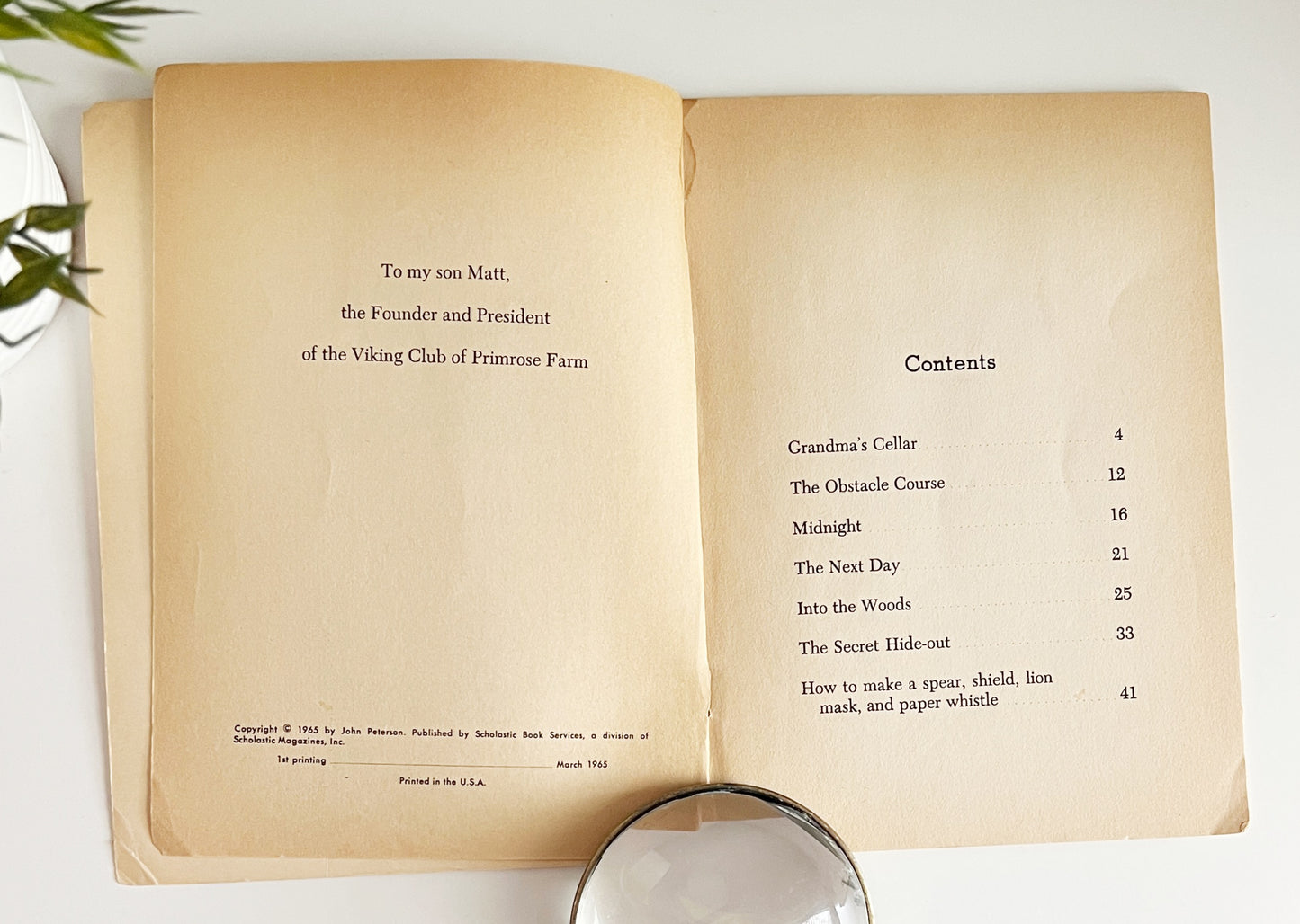 The Secret Hide -out: John Peterson - Paperback 1965