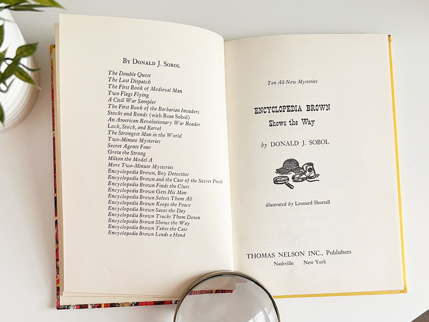 Encyclopedia Brown, Shows the Way - Donald Sobel - 1972